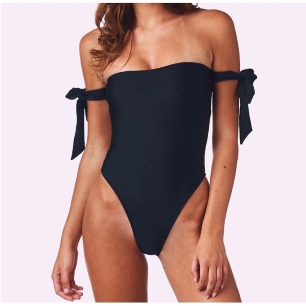 KAI LANI Tie It Up One Piece Cut Out Off Shoulder Tie Swimsuit Size Medium